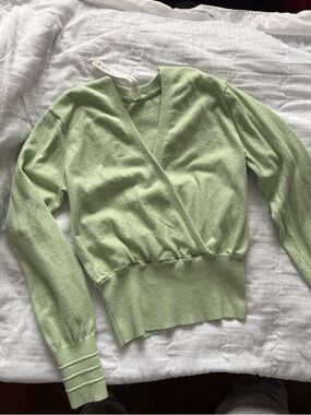 Lululemon Crossover Ribbed Waist Sweater Sage Sz  4 / Small